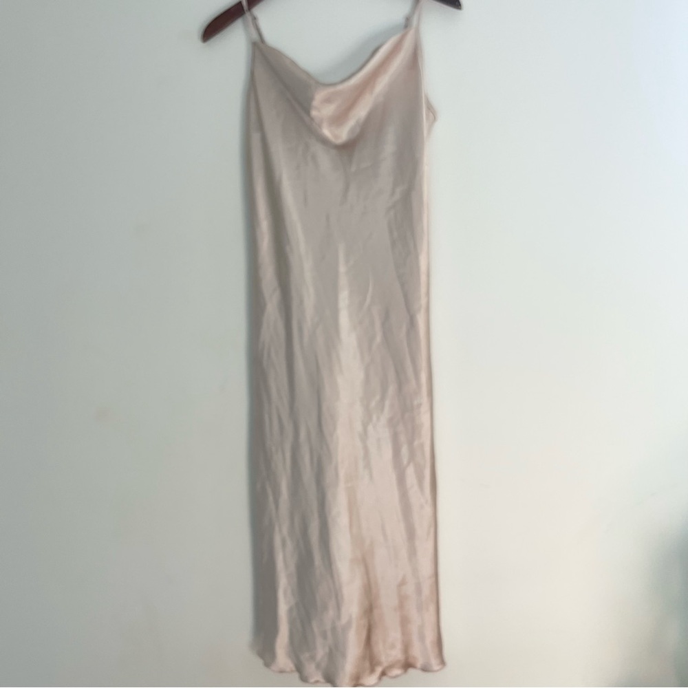Bebe Y2K Silky Maxi Dress in Cream Beige Strappy Sheath Party Cocktail Vintage S